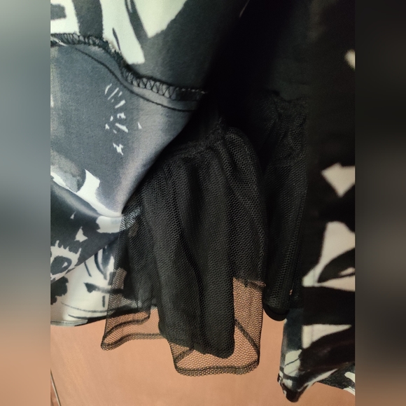 Black and white cocktail dress - Picture 9 of 10